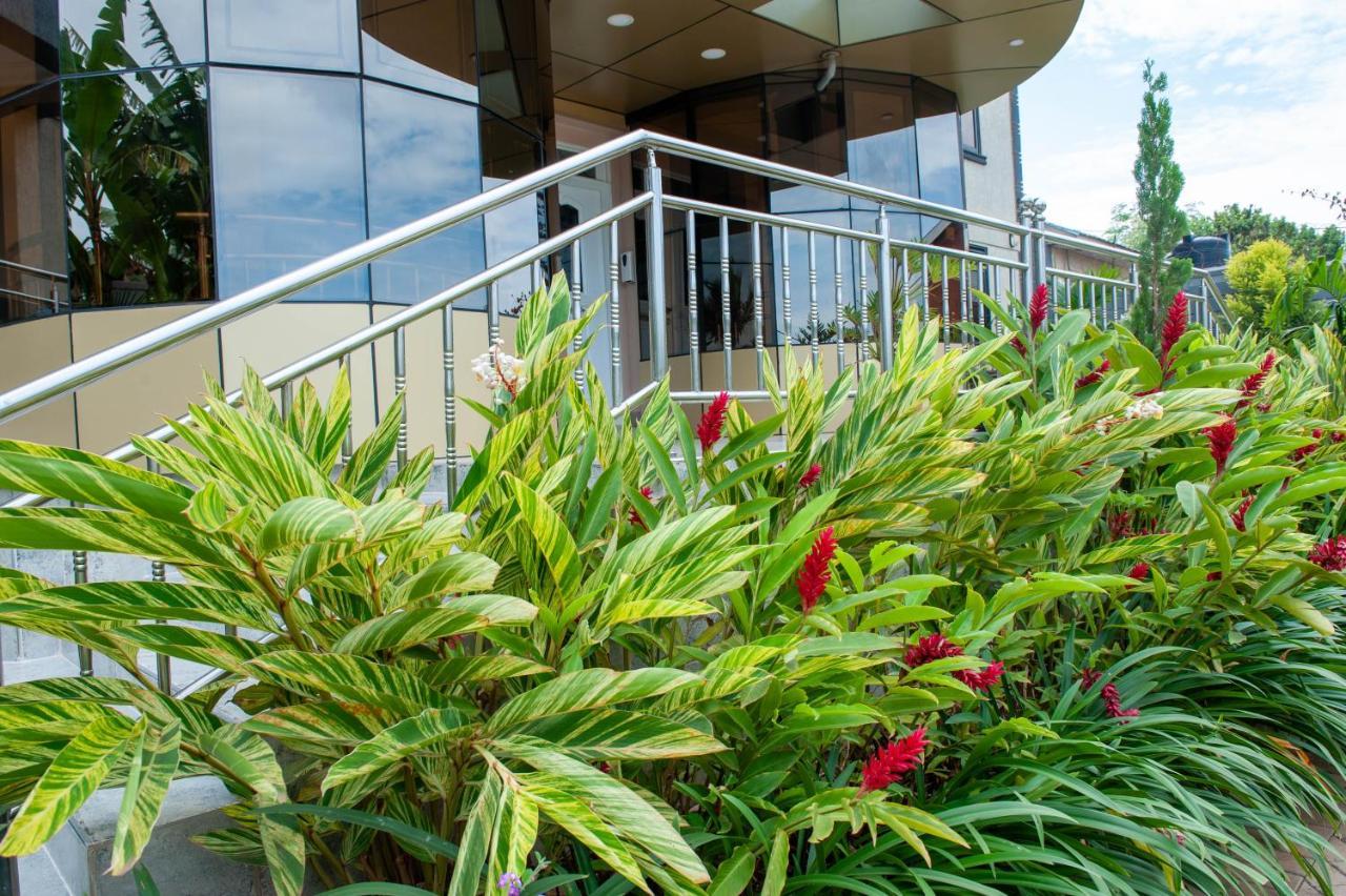 Eric Wilkins Apartments Lubowa Exterior foto